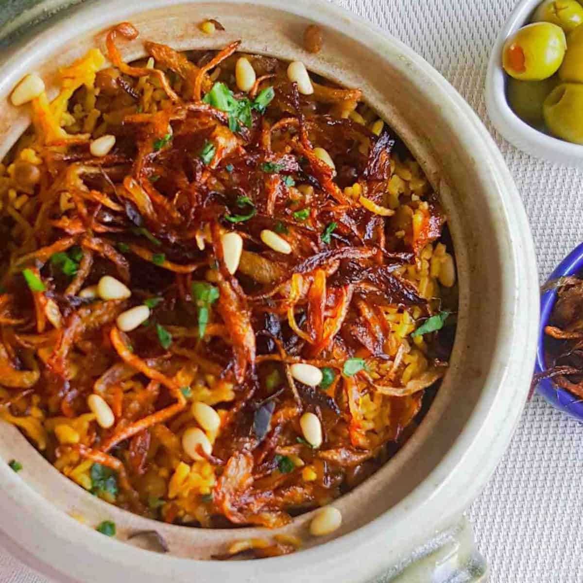A bowl of vegan mujaddara.
